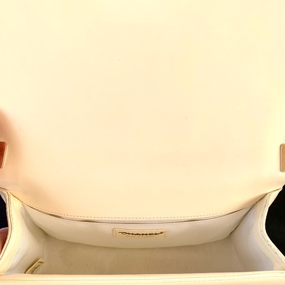 CHANEL Medium Boy Bag - Picture 8 of 11